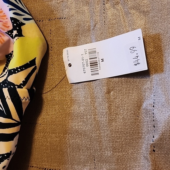 Old Navy One Piece Swimsuit - Picture 4 of 4